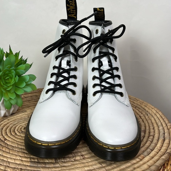 NEW Dr. Marten’s 1460 Boots Lace Up Lug Sole White 8 ZAVALA - Picture 2 of 10